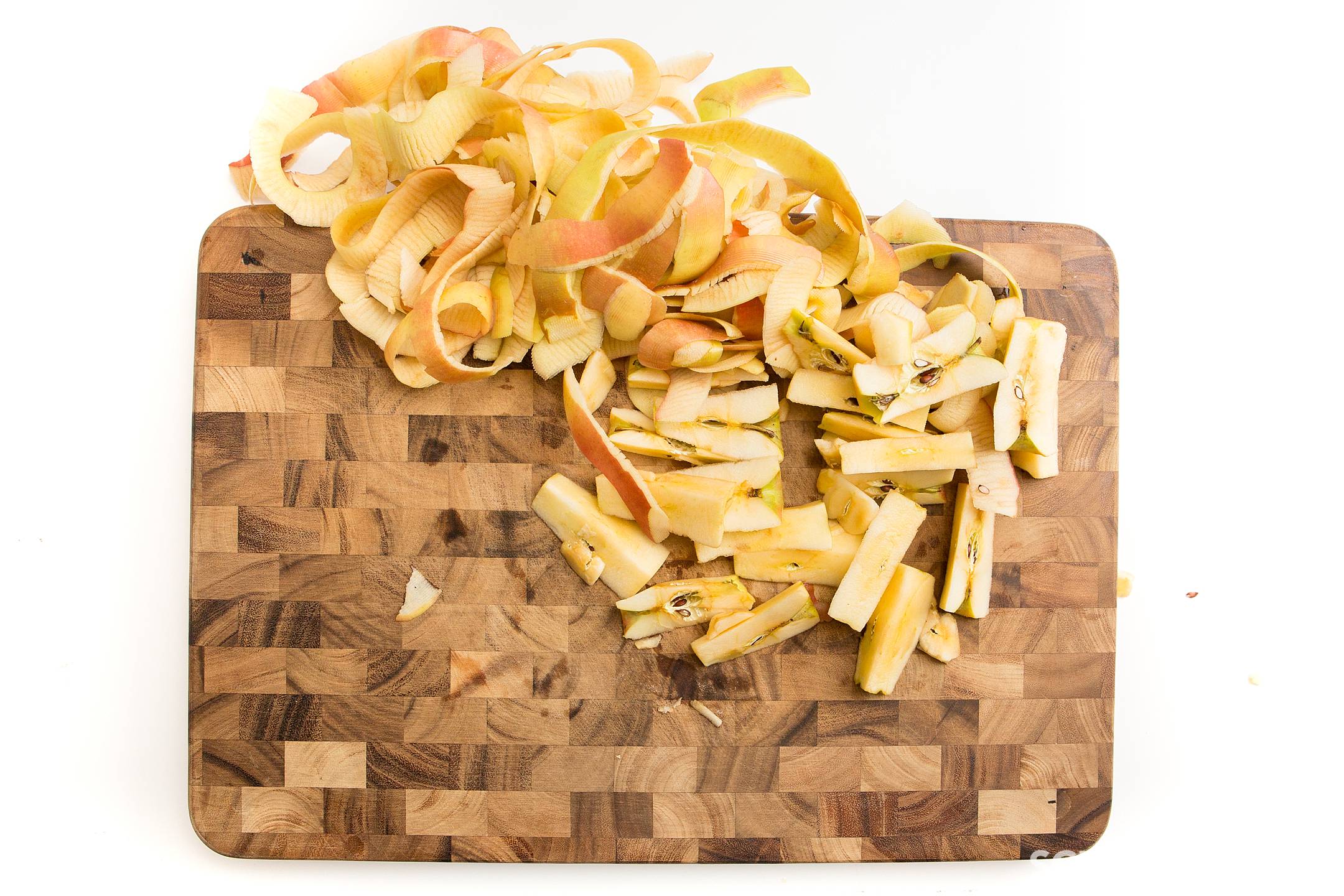 How to prepare apples to make homemade applesuace