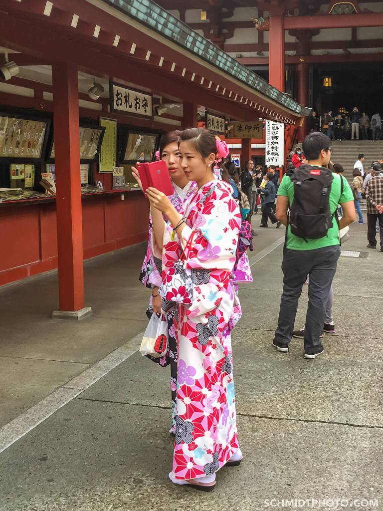 Asakusa temple geisha